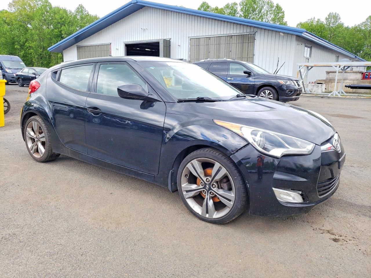 2013 Hyundai Veloster Base - Image 4