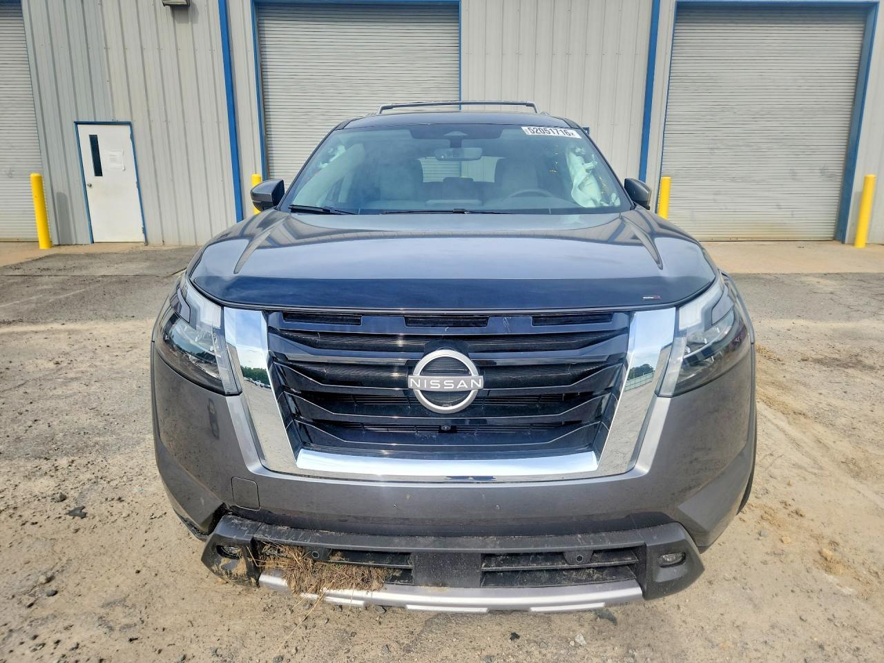 2025 Nissan Pathfinder Sl - Image 5