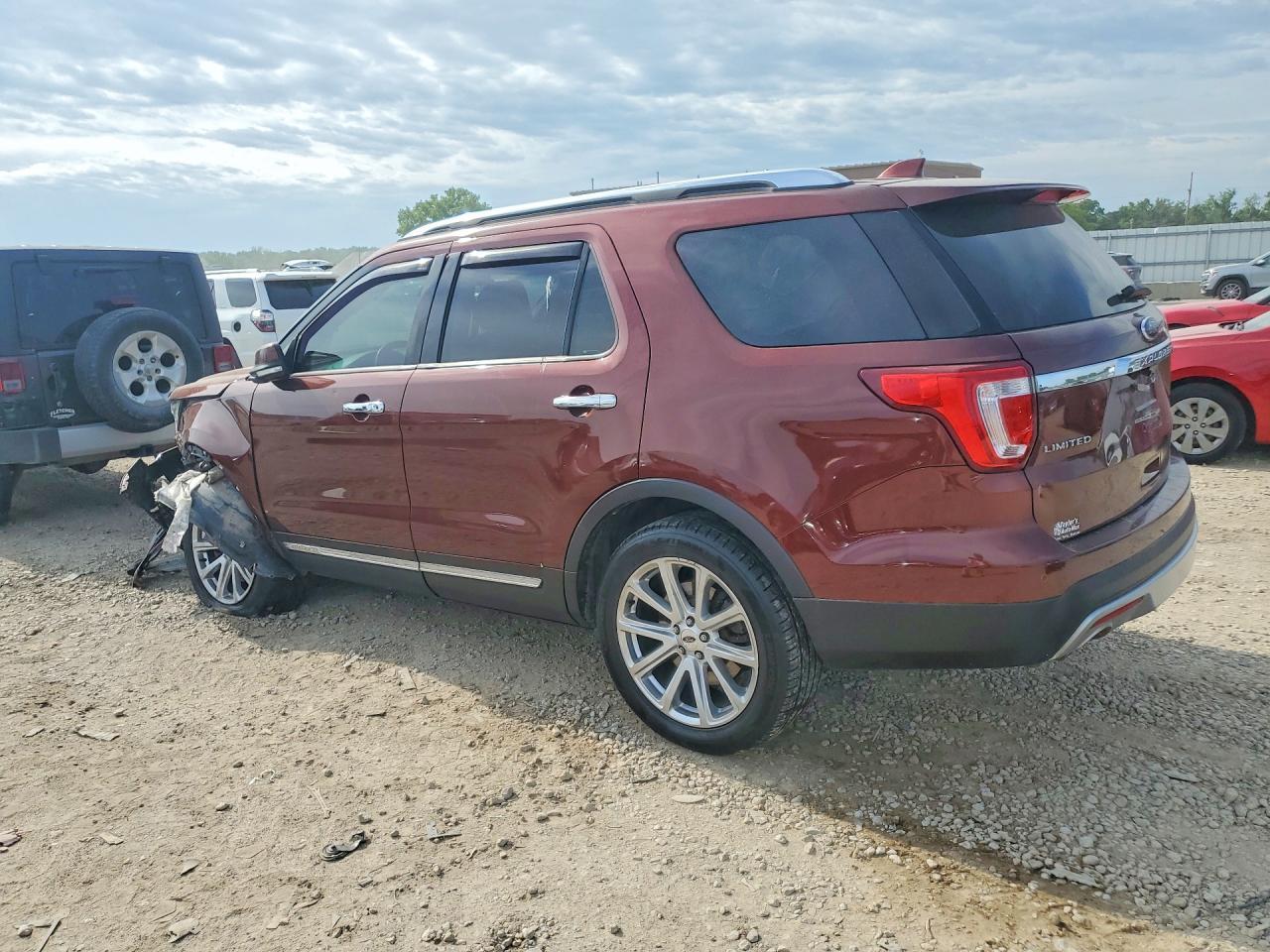 2016 Ford Explorer - Image 2