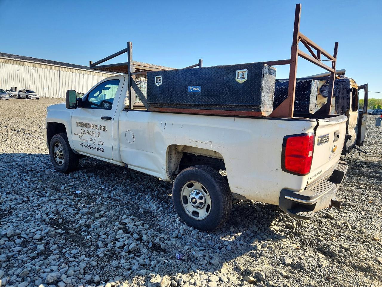 2016 Chevrolet Silverado C2500 Heavy Duty - Фото 2