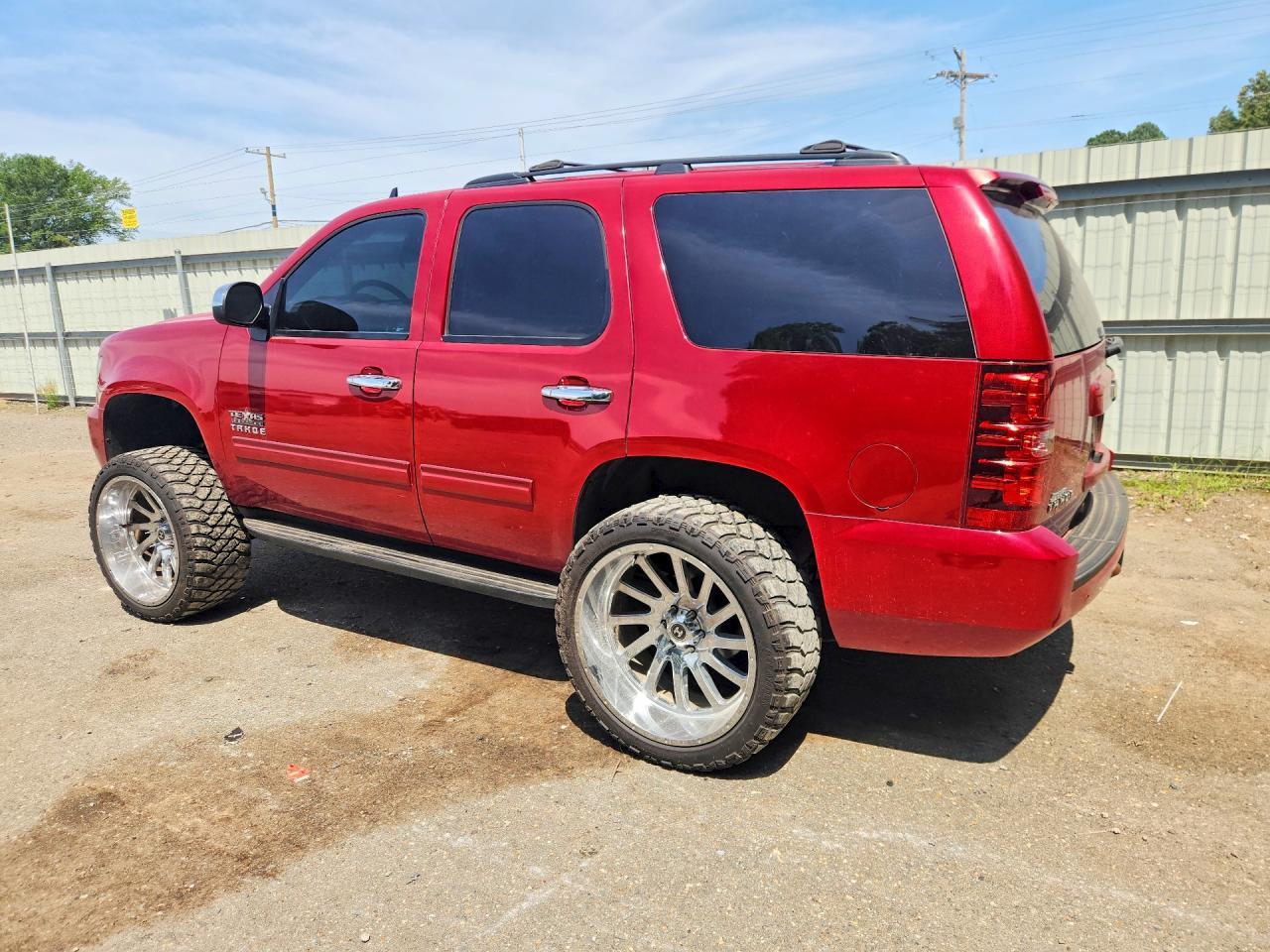 2013 Chevrolet Tahoe C1500 Ls - Image 2