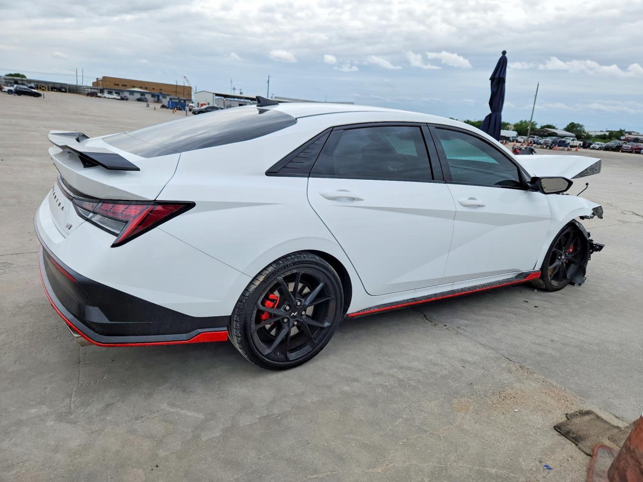 2025 Hyundai Elantra N Base - Фото 3
