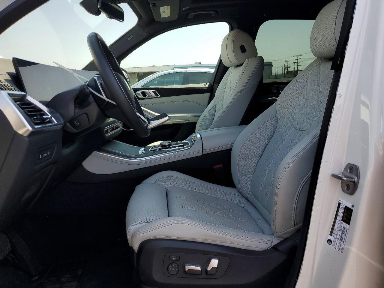 2025 BMW X5 Sdrive 40I - Image 7