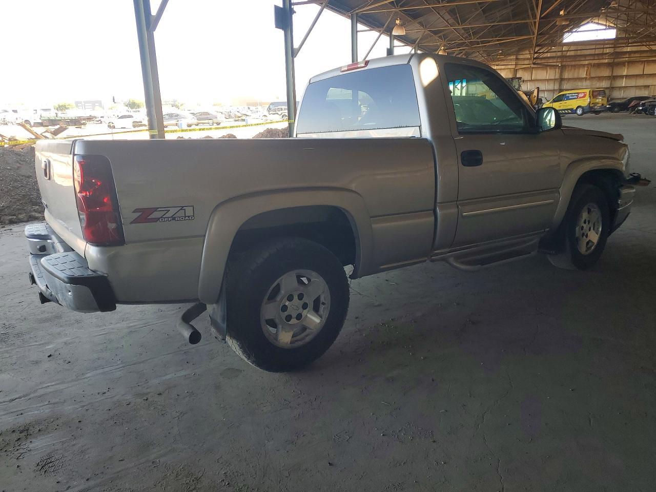 2006 Chevrolet Silverado K1500 - Image 3