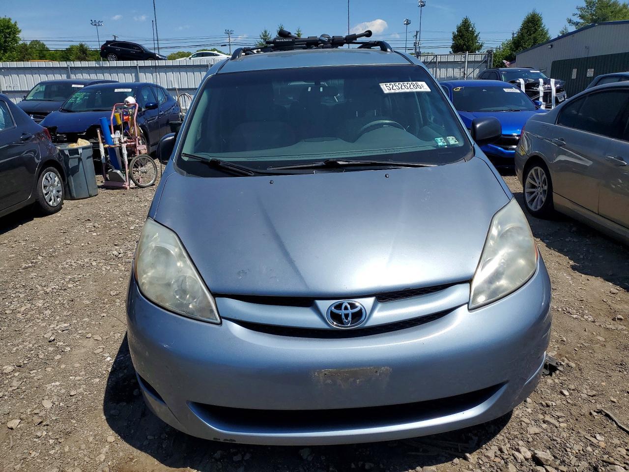 2009 Toyota Sienna Le 8-Passenger - Фото 5