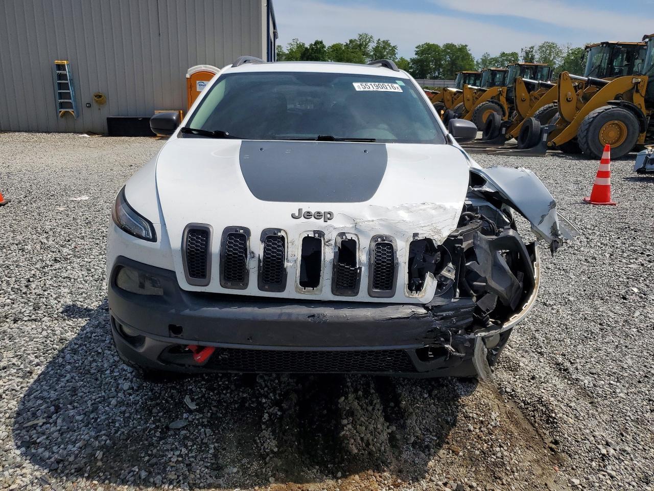 2017 Jeep Cherokee Trailhawk - Image 5