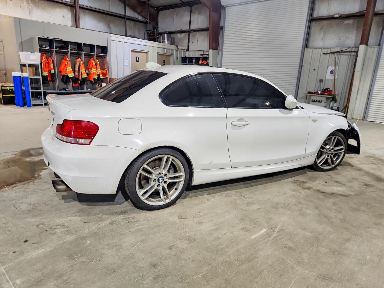 2011 BMW 135 I - Image 3