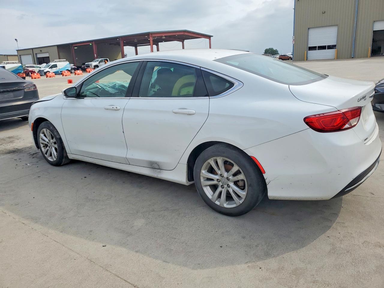 2016 Chrysler 200 Limited - Image 2