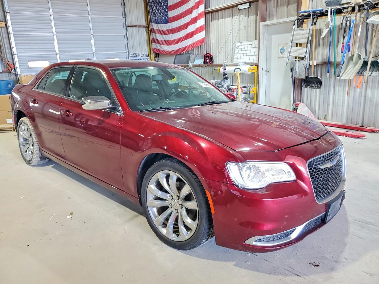 2018 Chrysler 300 Touring - Image 4
