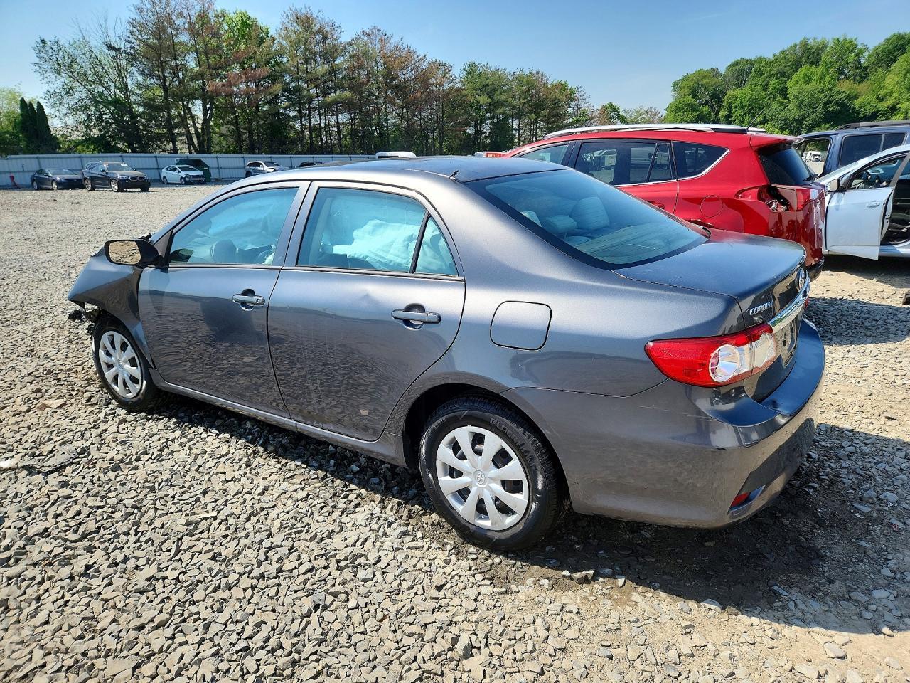 2013 Toyota Corolla L - Фото 2