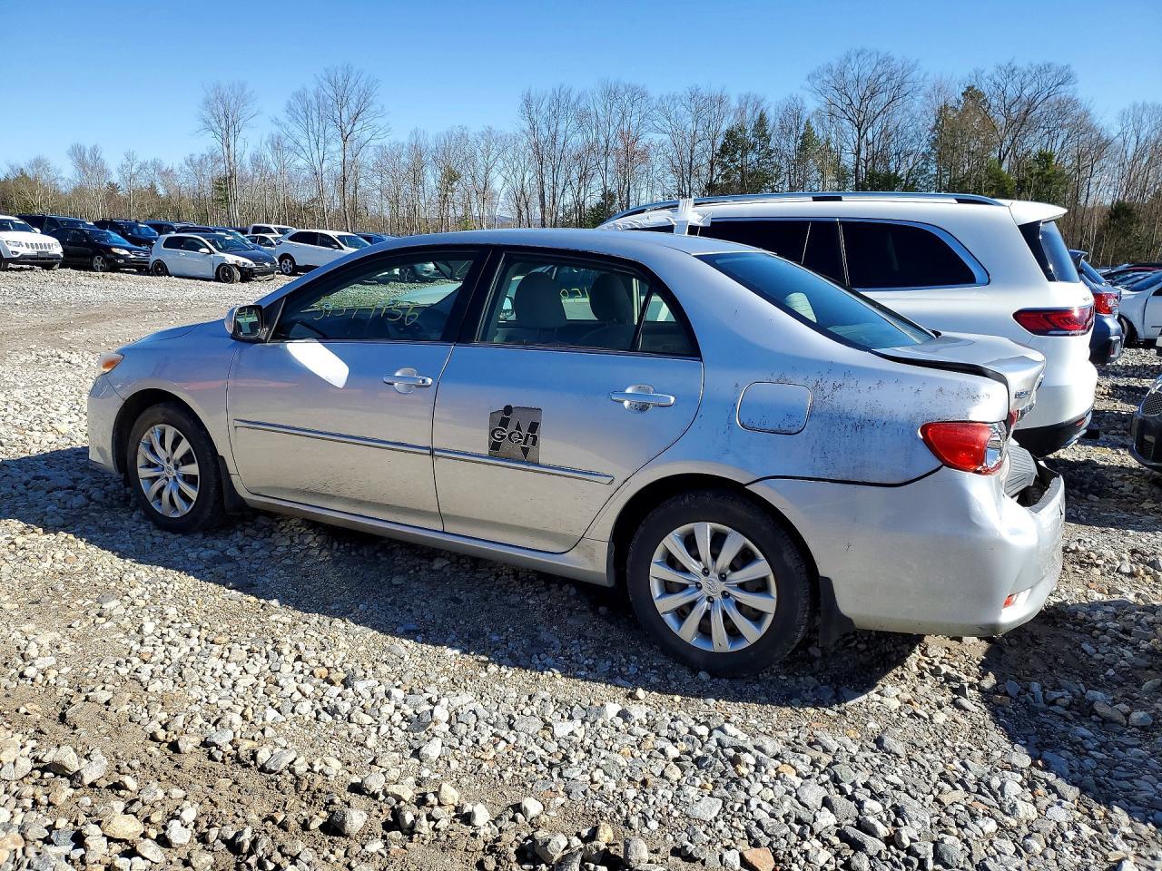 2013 Toyota Corolla Le - Фото 2