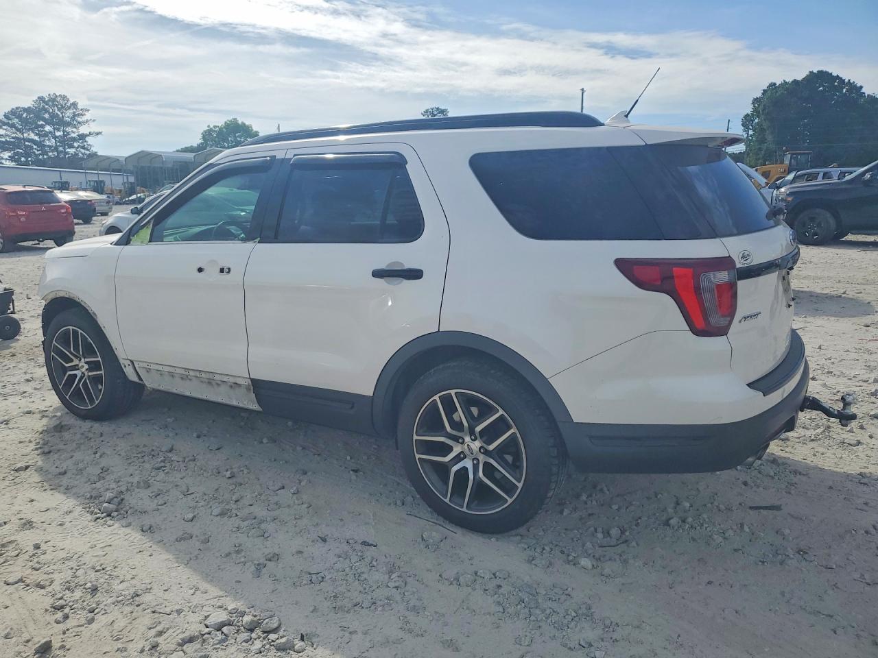 2018 Ford Explorer Sport - Фото 2