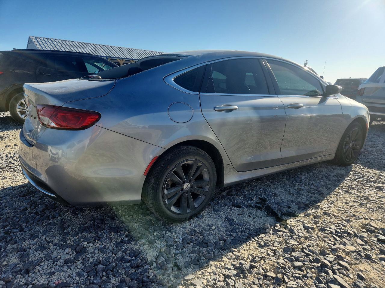 2016 Chrysler 200 Limited - Image 3