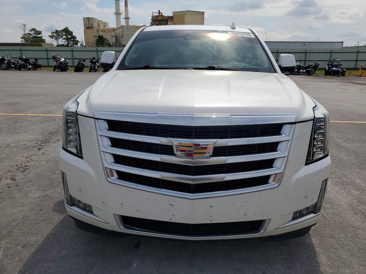 2016 Cadillac Escalade Luxury - Image 5