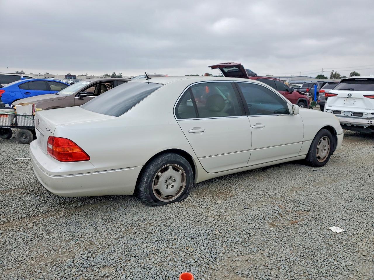 2002 Lexus Ls 430 - Image 3