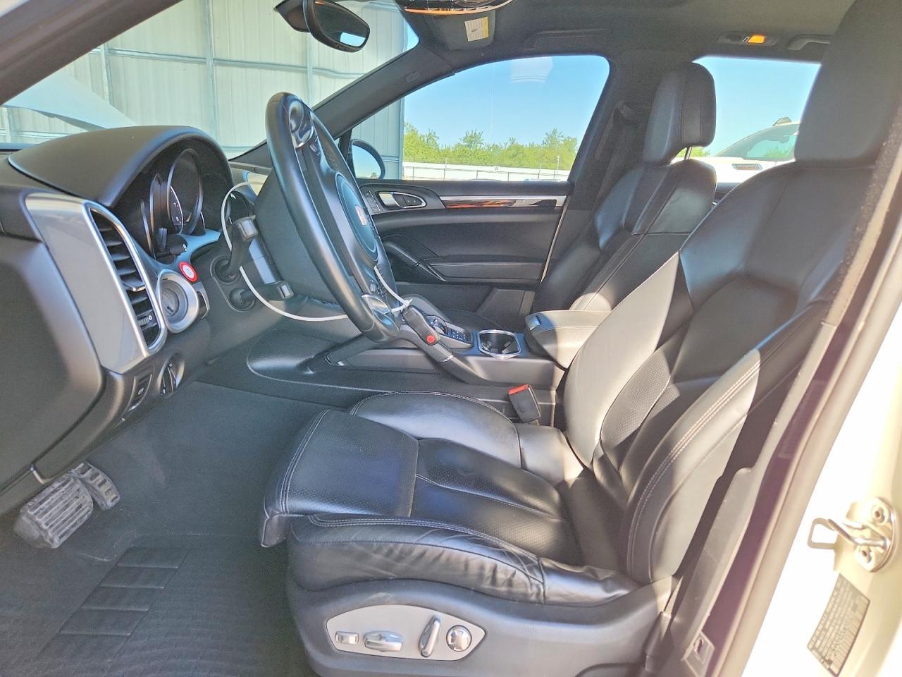 2012 Porsche Cayenne - Image 7