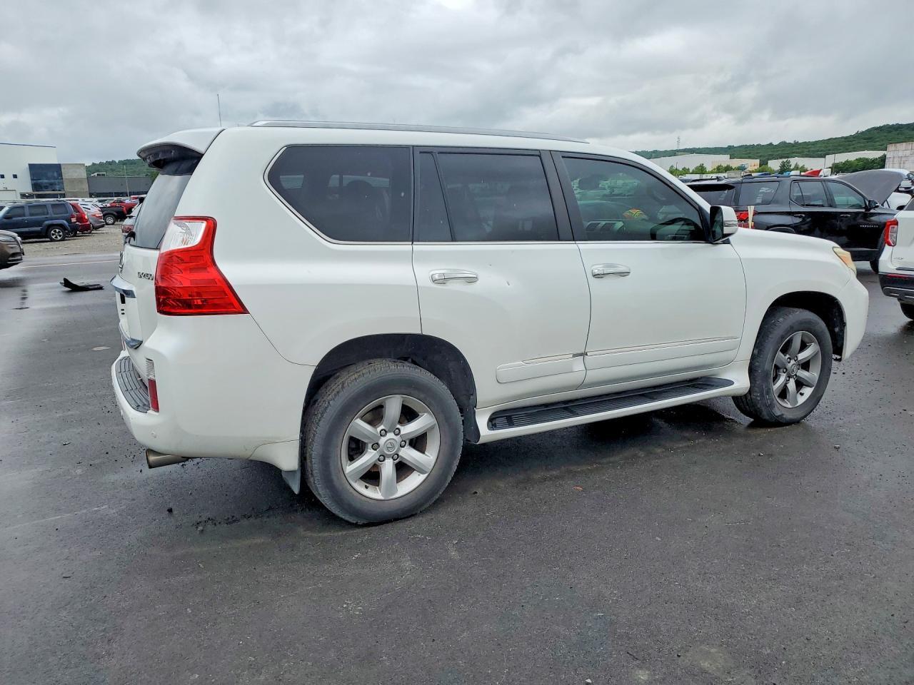 2012 Lexus Gx 460 Premium - Image 3
