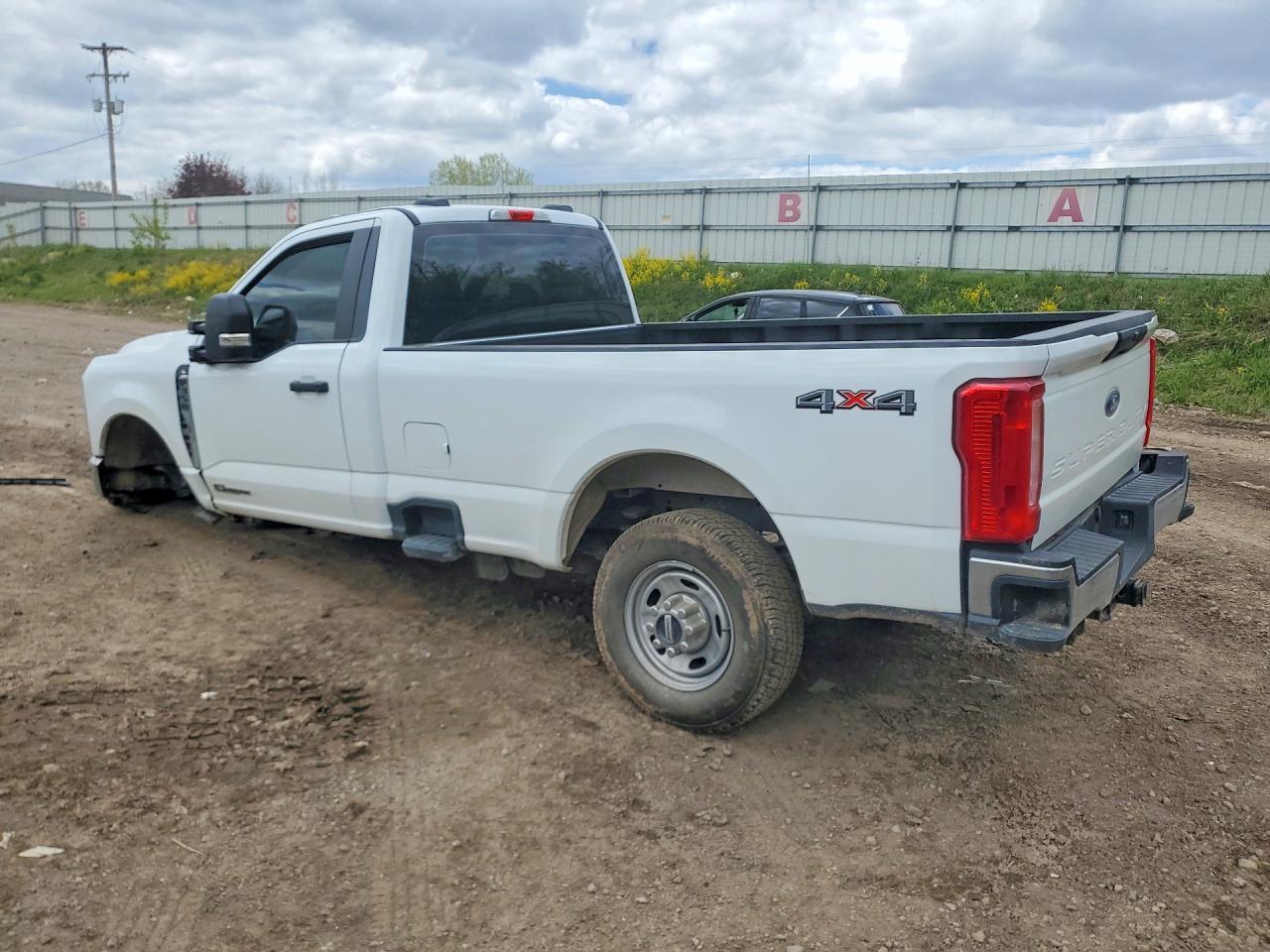 2025 Ford F350 Super Duty - Image 2