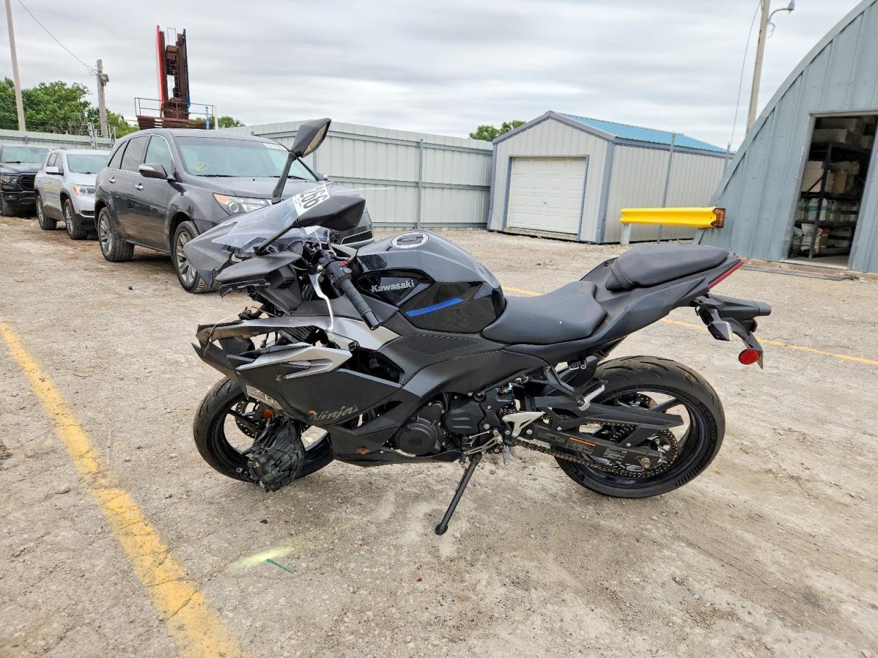2025 Kawasaki Ex500 - Фото 3