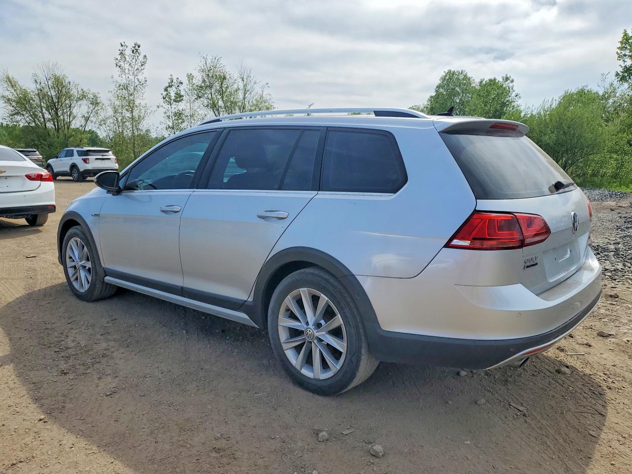 2017 Volkswagen Golf Alltrack S - Фото 2