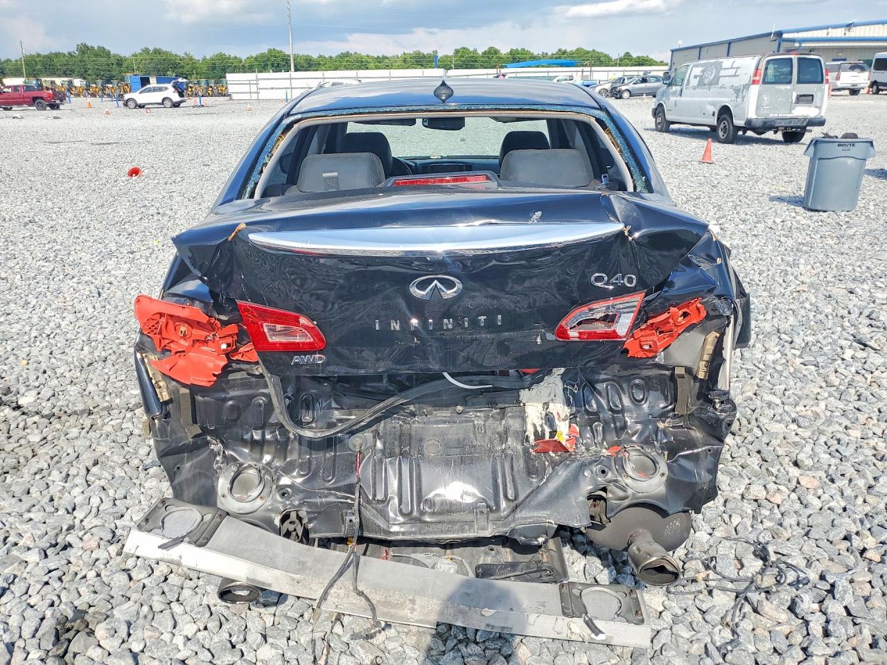 2015 Infiniti Q40 Base - Фото 6