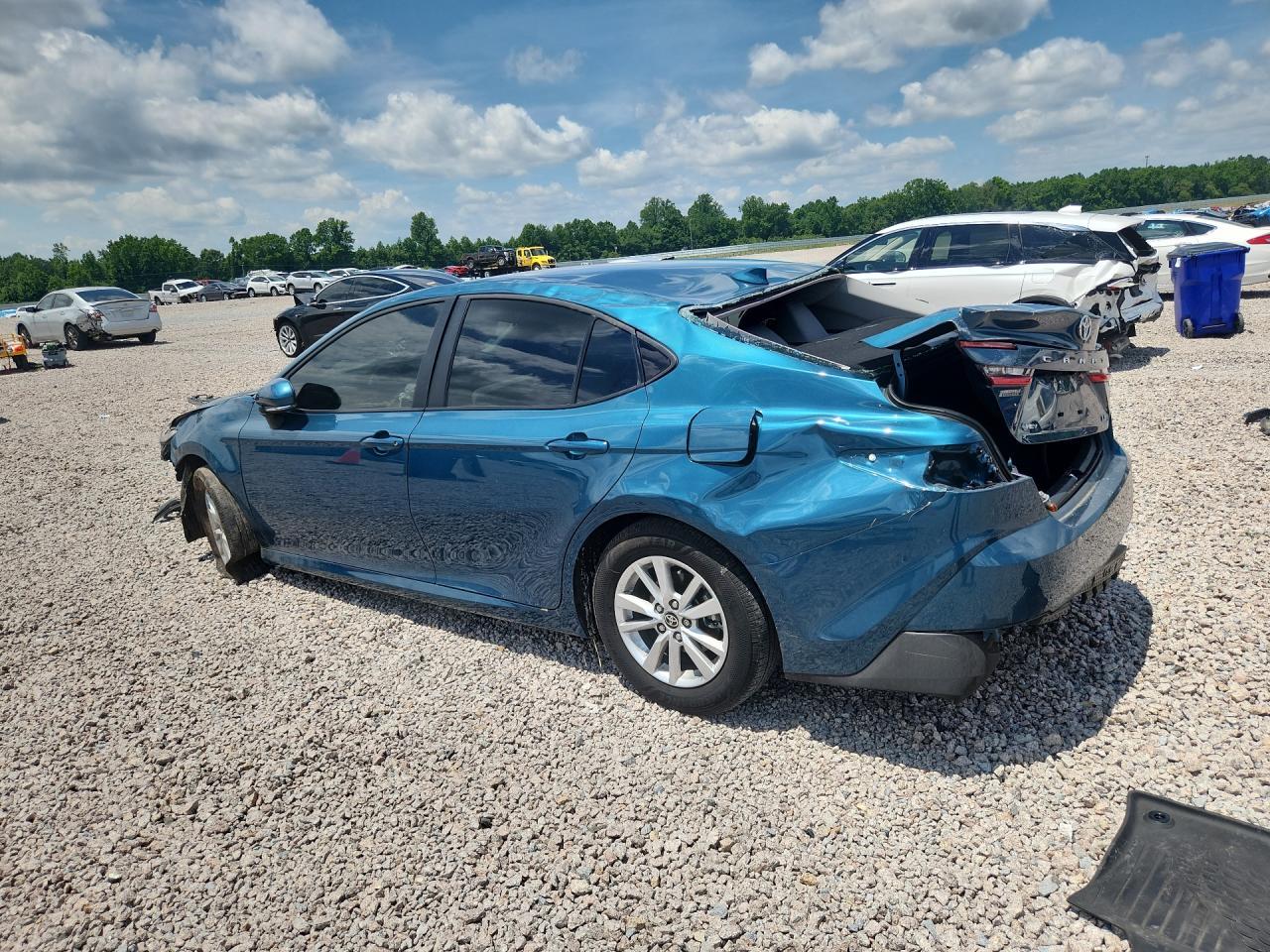 2025 Toyota Camry Le - Фото 2