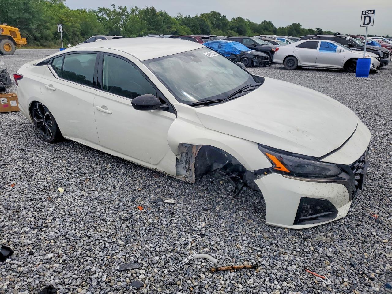 2024 Nissan Altima Sr - Фото 4