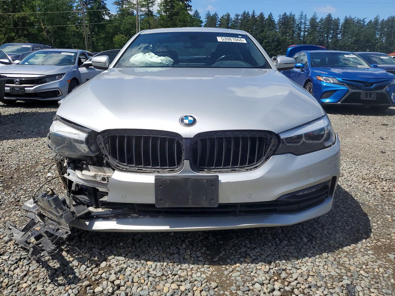 2018 BMW 530 Xi - Фото 5