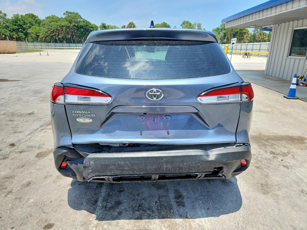 2023 Toyota Corolla Cross L - Image 6