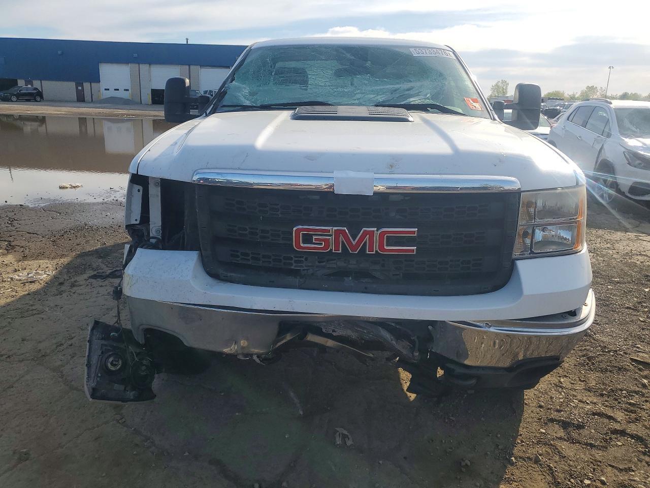 2013 GMC Sierra K2500 Heavy Duty - Image 5