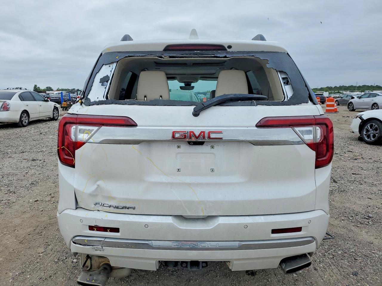 2023 GMC Acadia Denali - Фото 6