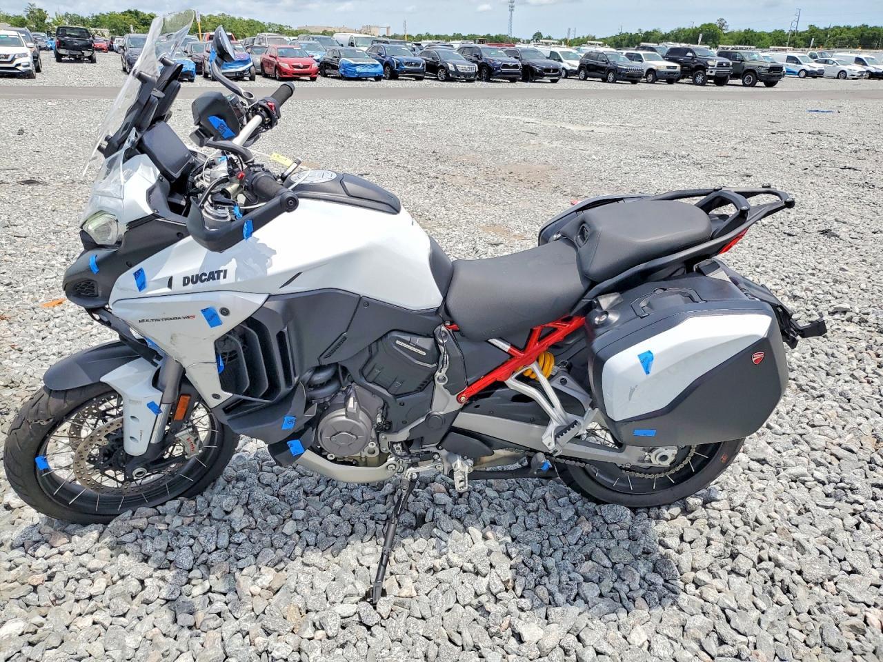 2024 Ducati Multistrada V4 - Фото 3