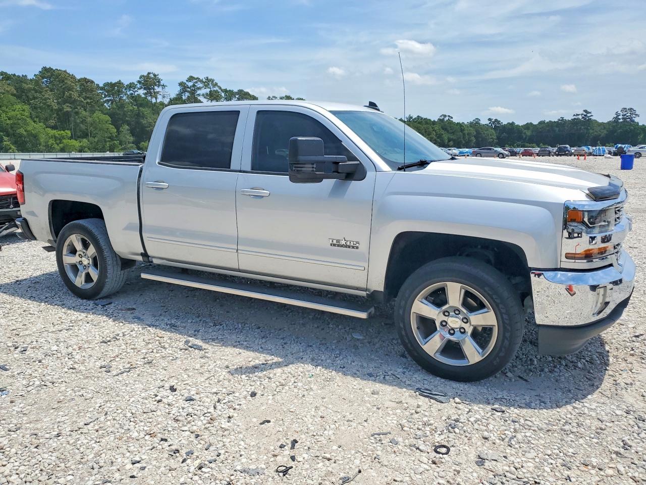 2017 Chevrolet Silverado C1500 Lt - Image 4