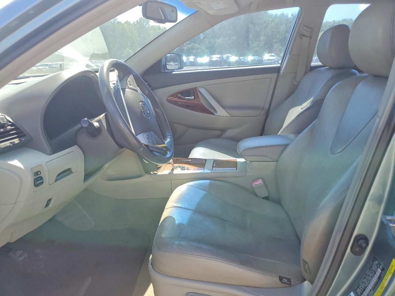 2010 Toyota Camry Xle V6 - Фото 7