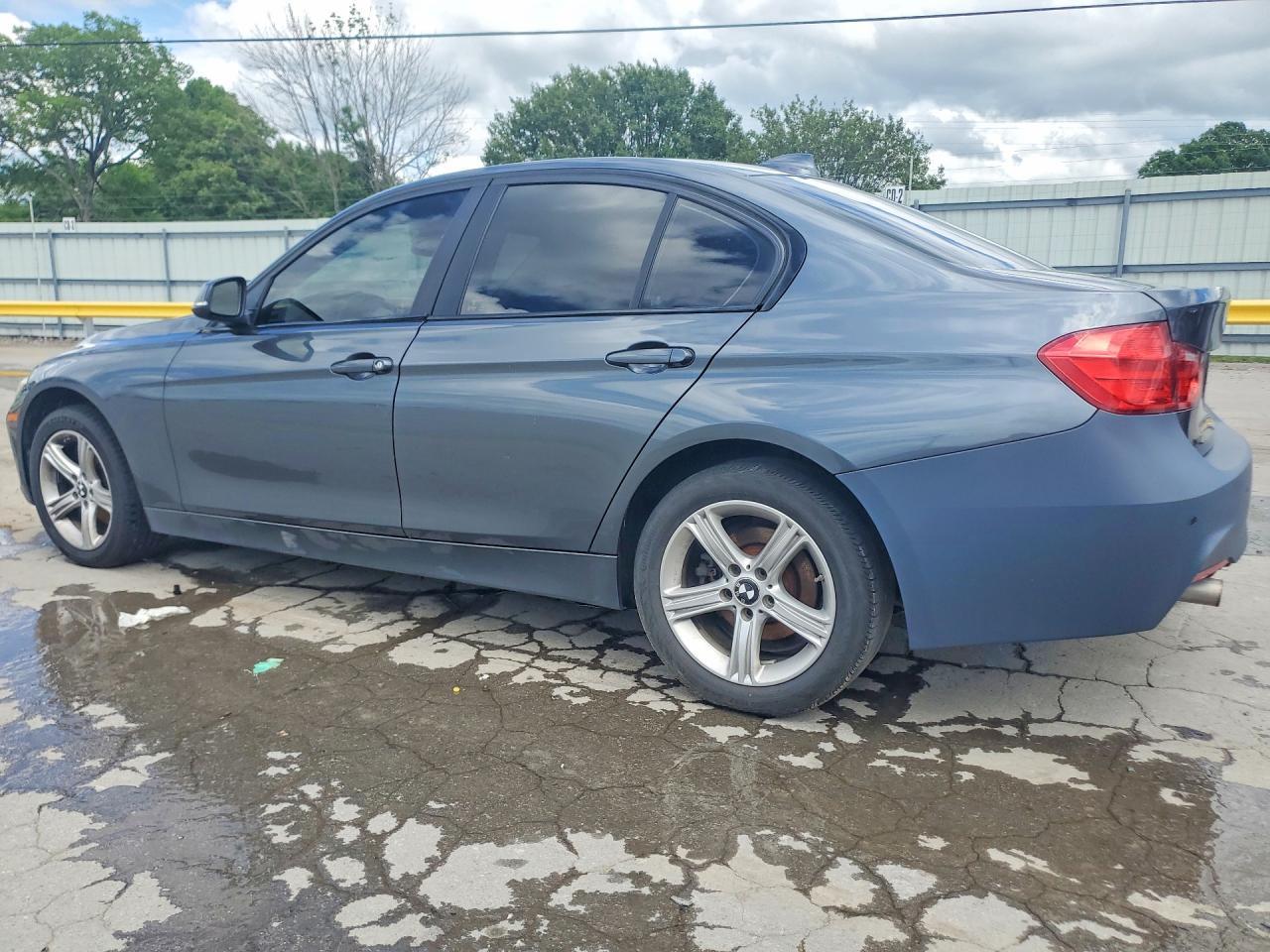 2015 BMW 328 Xi - Image 2
