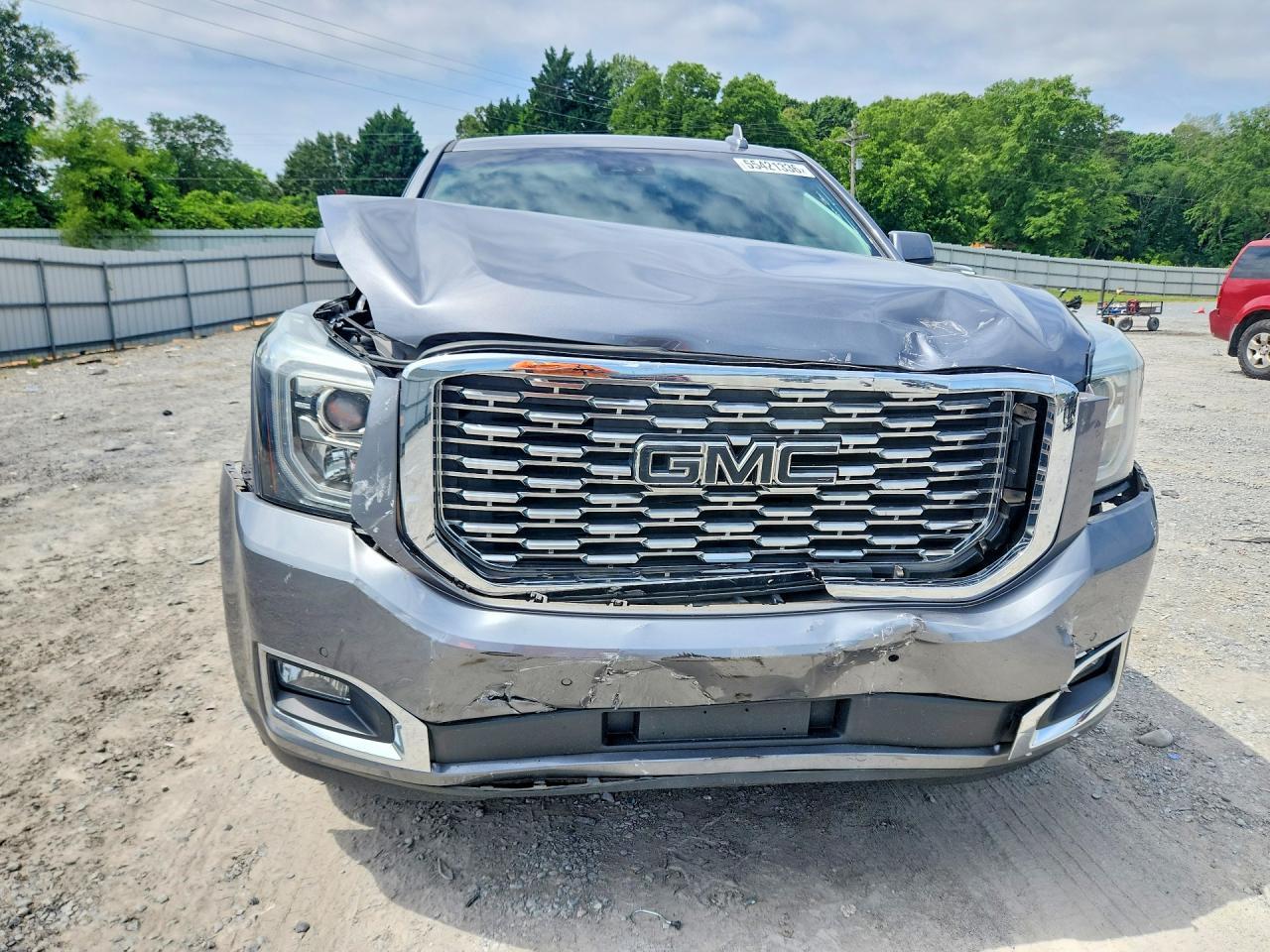 2019 GMC Yukon Denali - Image 5