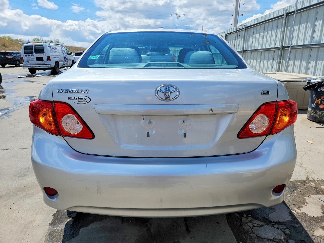 2010 Toyota Corolla Le - Фото 6