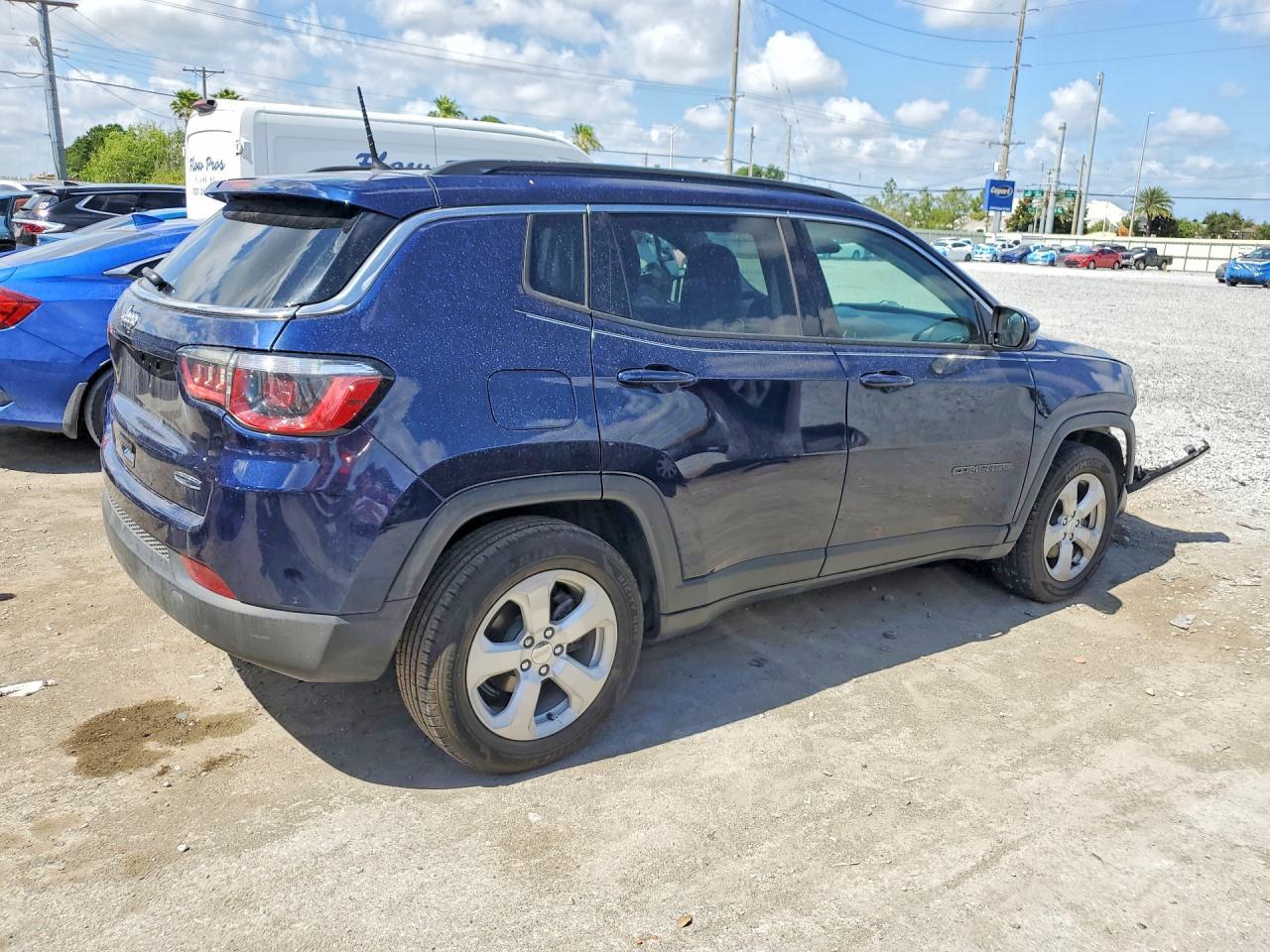 2018 Jeep Compass Latitude - Фото 3