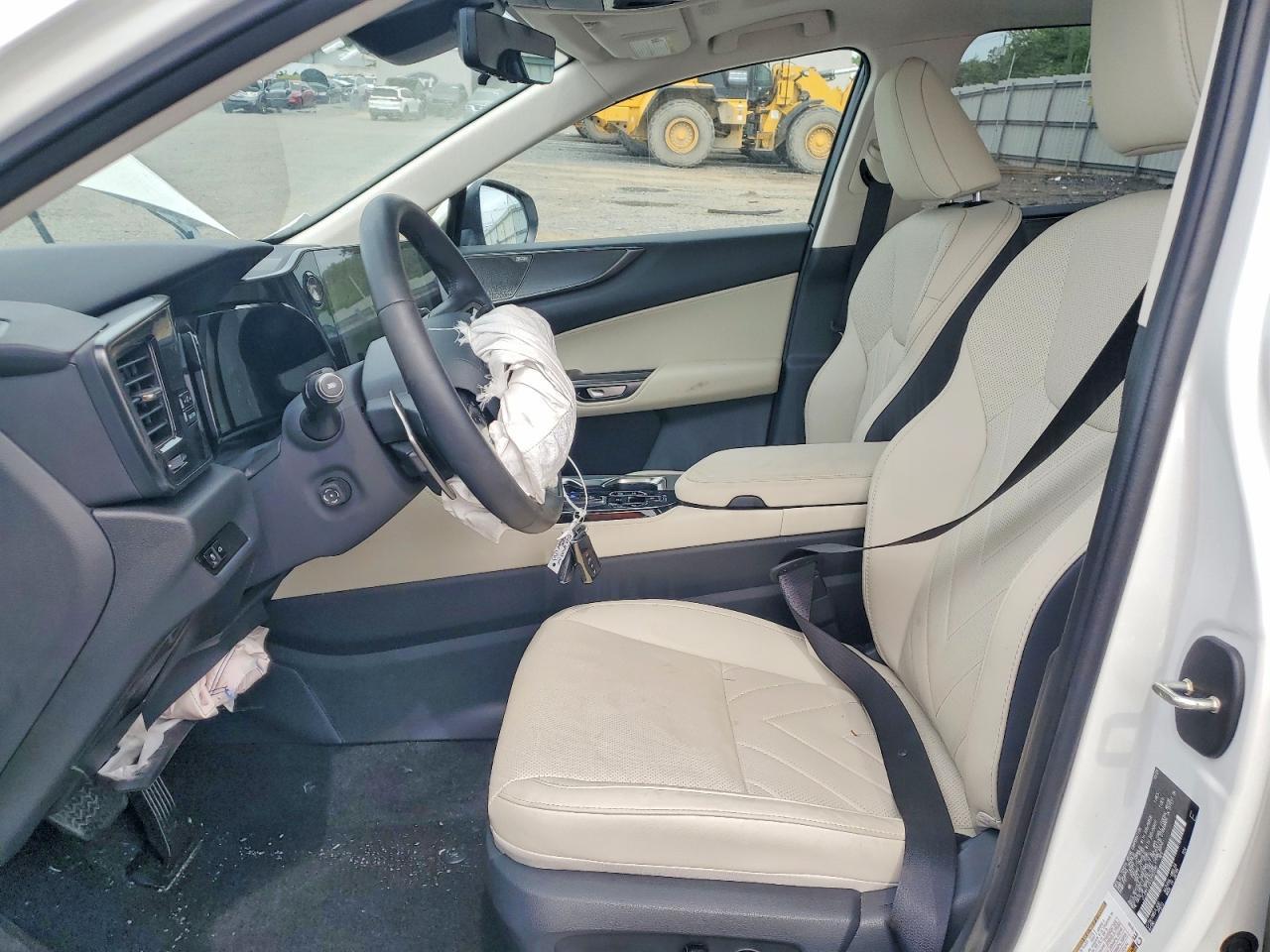 2025 Lexus Nx 450H+ Base - Image 7