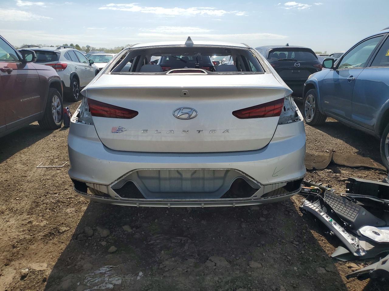2019 Hyundai Elantra Sel - Image 6