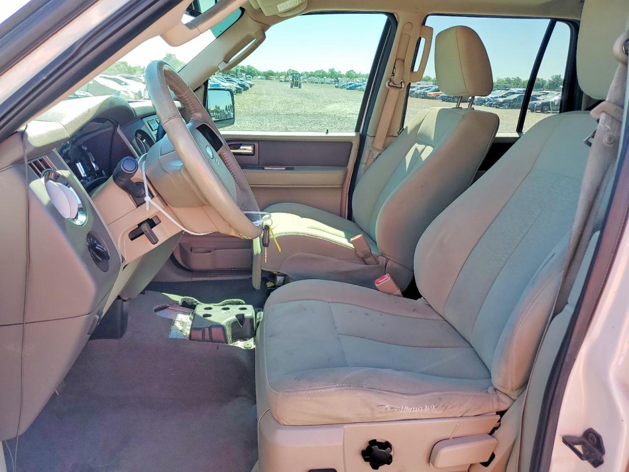 2009 Ford Expedition - Image 7