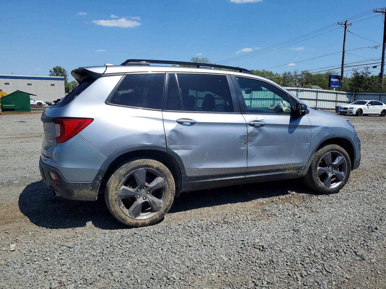 2020 Honda Passport Touring - Image 3
