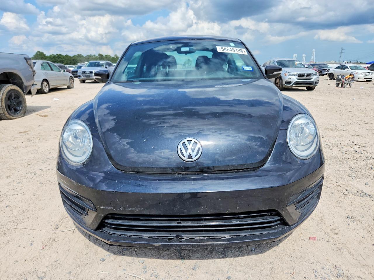 2019 Volkswagen Beetle S - Фото 5