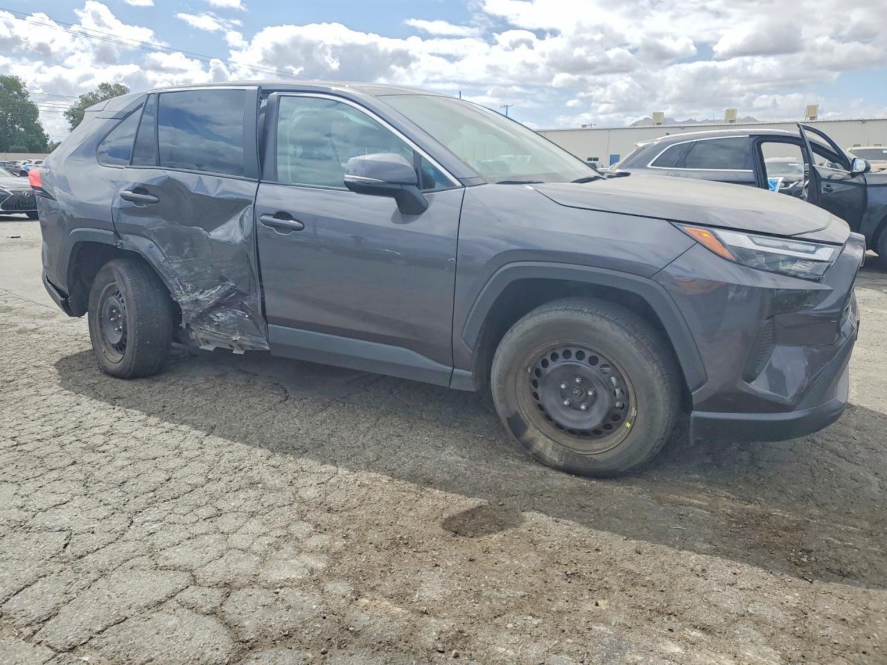 2025 Toyota Rav4 Le - Фото 4