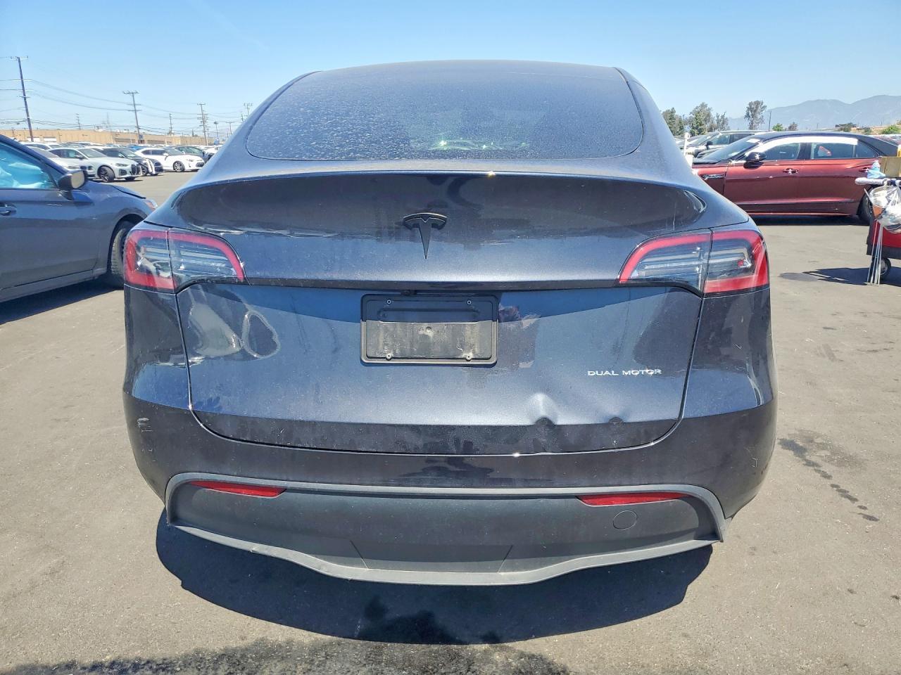 2024 Tesla Model Y - Image 6