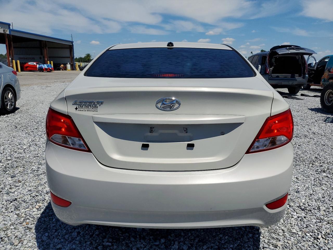 2017 Hyundai Accent Se - Фото 6