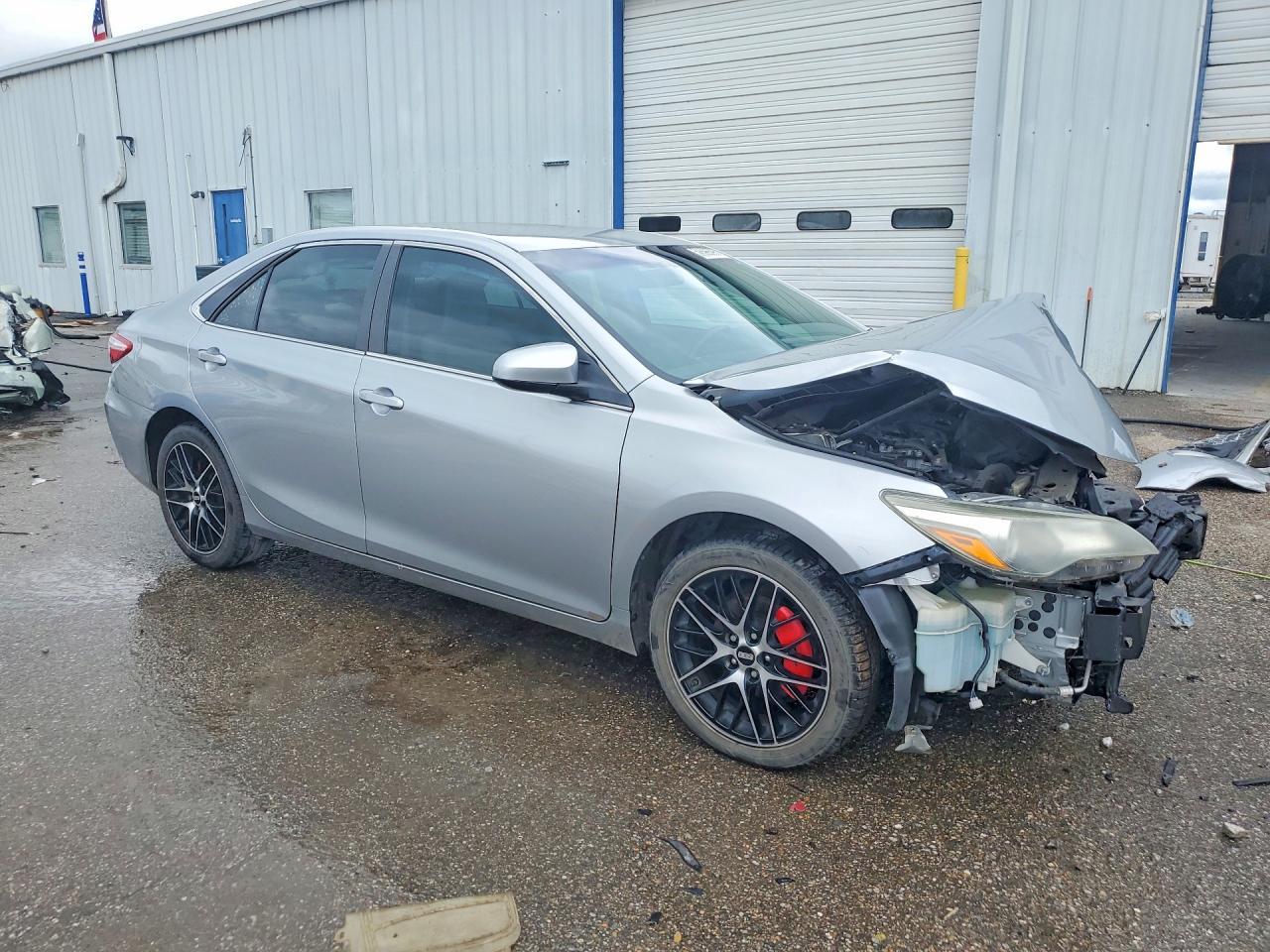 2015 Toyota Camry Se - Фото 4