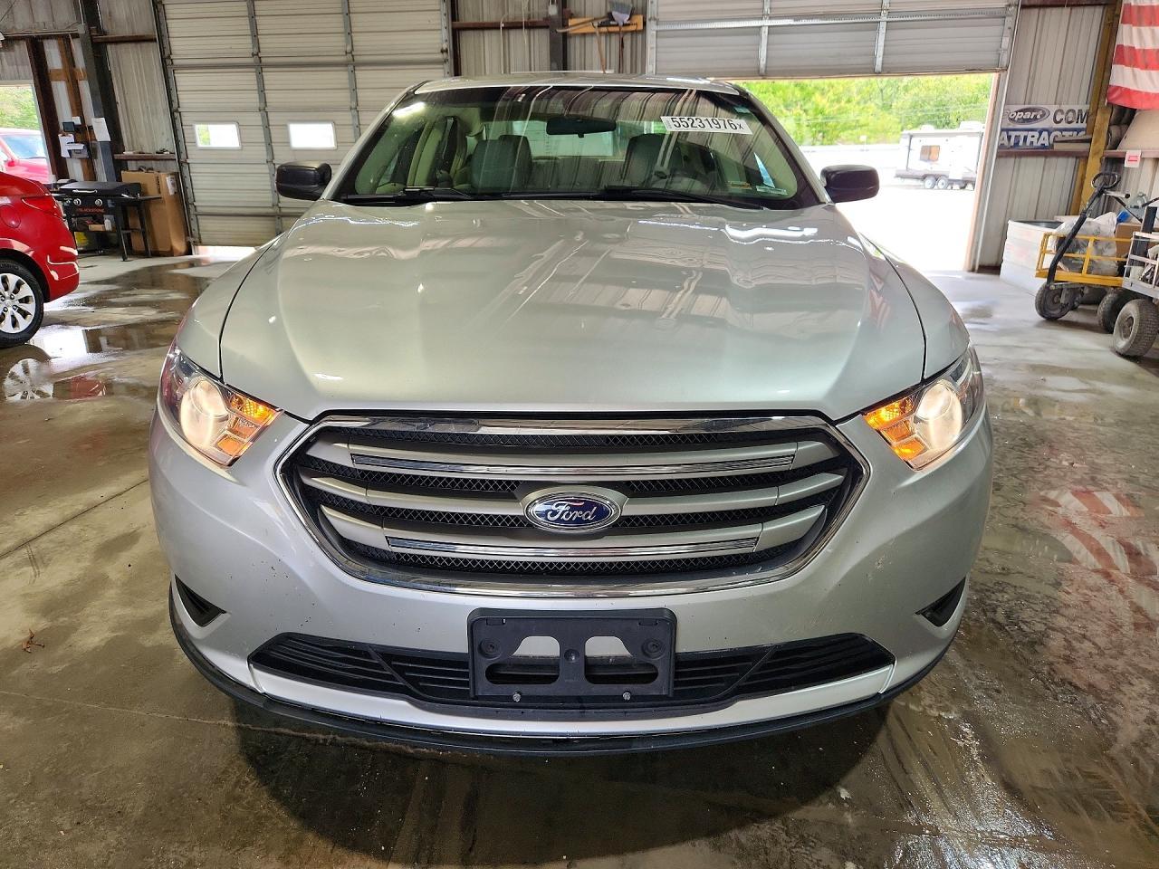 2018 Ford Taurus Se - Фото 5