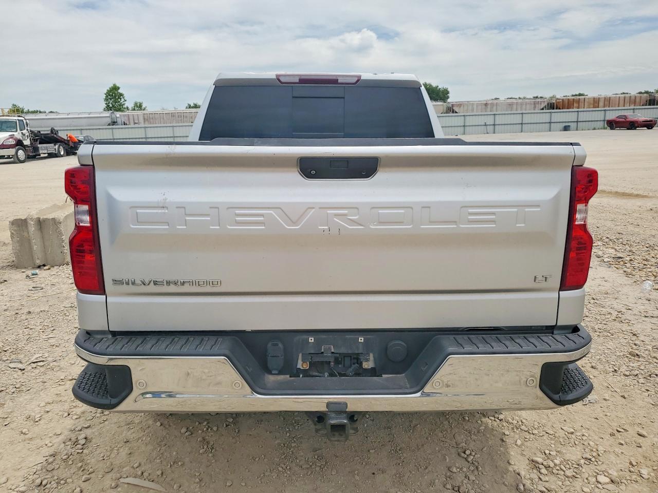 2019 Chevrolet Silverado K1500 Lt - Image 6