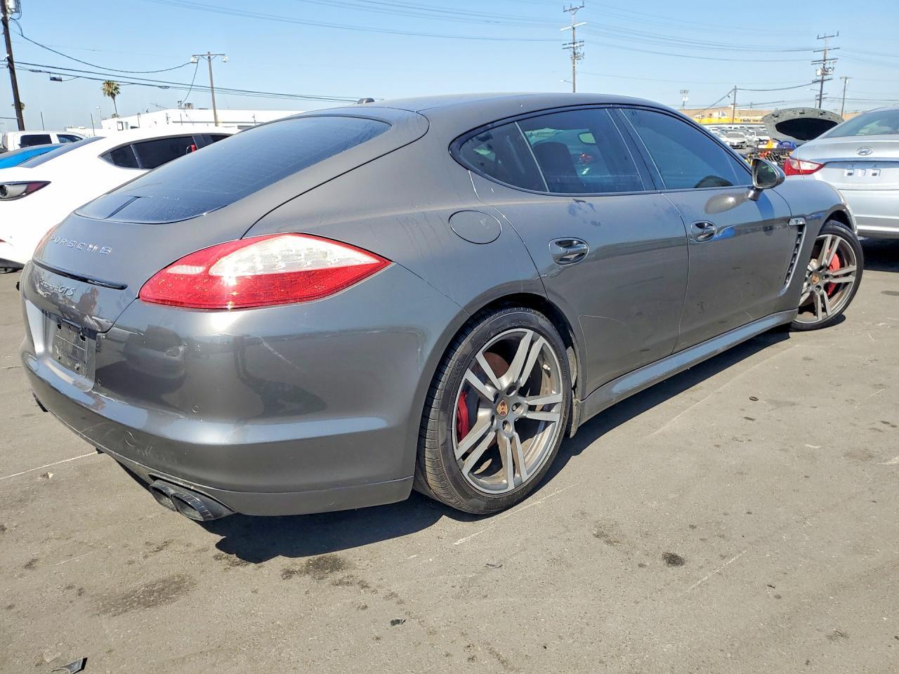2013 Porsche Panamera Gts - Image 3